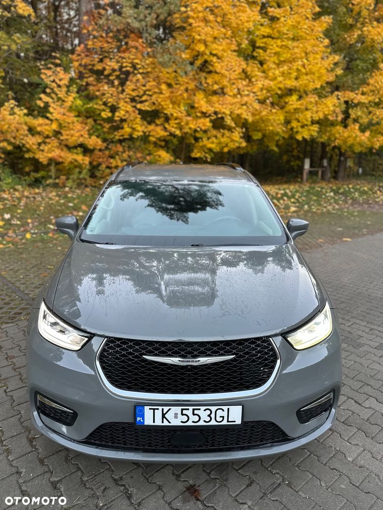 Chrysler Pacifica 2022 photo 3