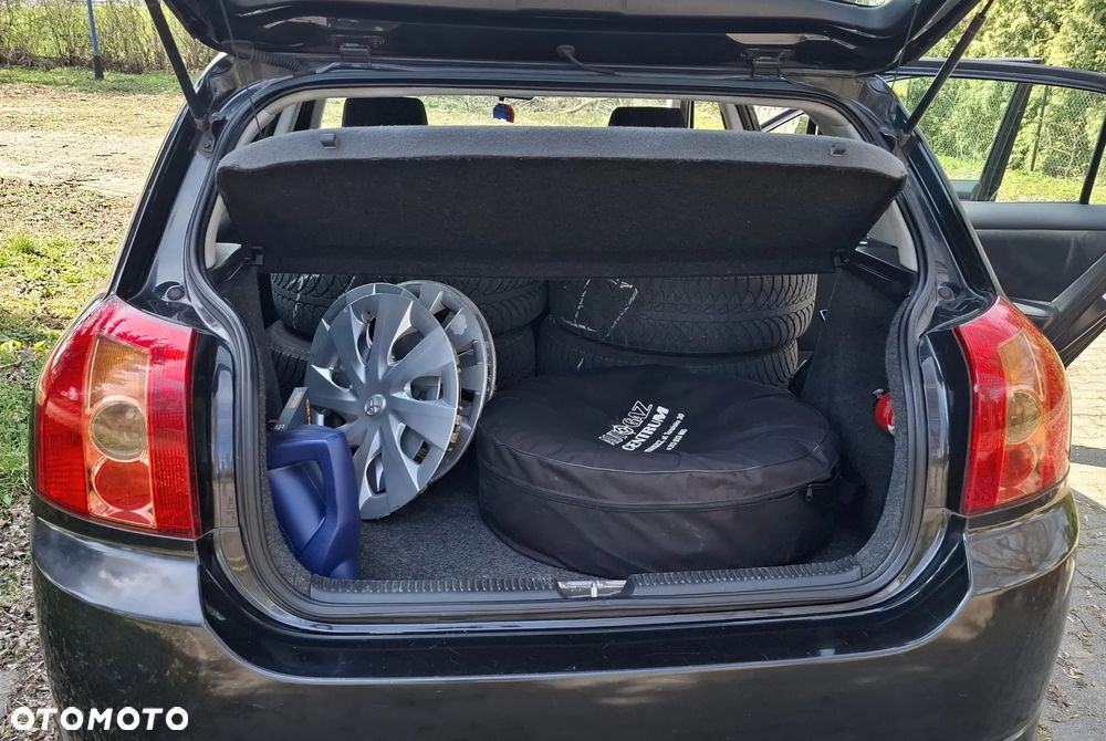 Toyota Corolla 1.6 VVT-i Sol - 13