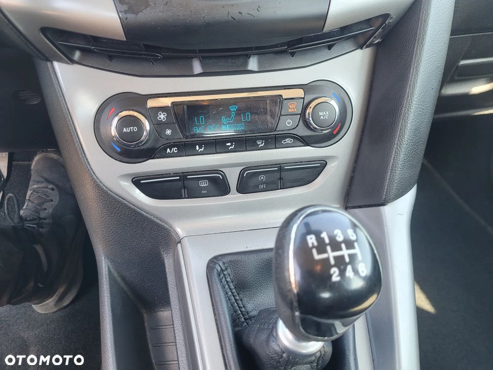 Ford Focus 1.6 TDCi DPF SYNC Edition - 23