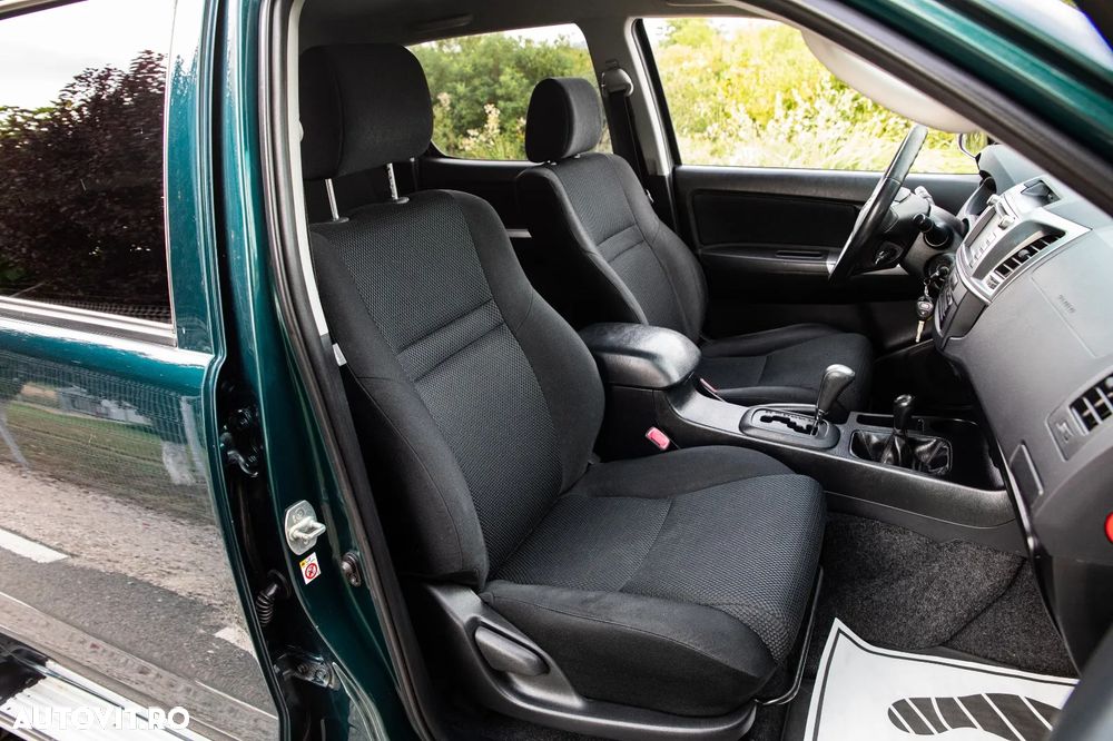 Toyota Hilux 4x4 Double Cab DPF Autm. Executive - 6