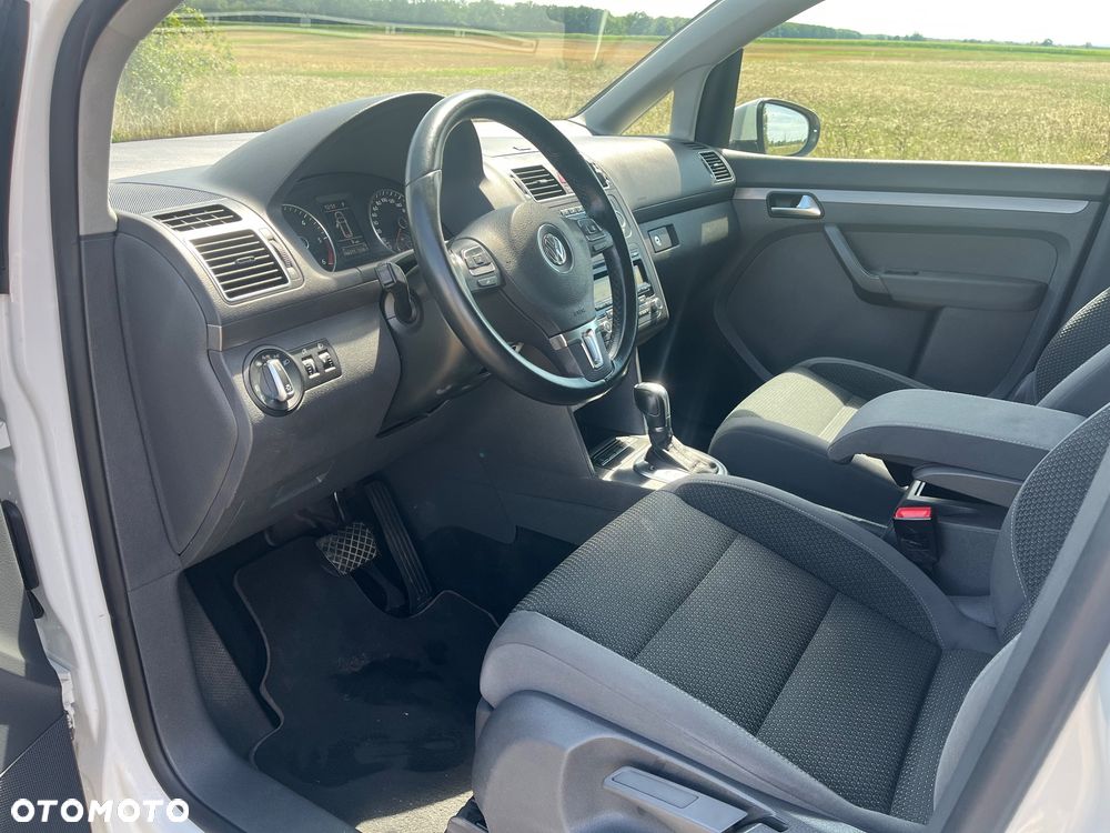 Volkswagen Touran 1.6 TDI DPF Trendline DSG - 10