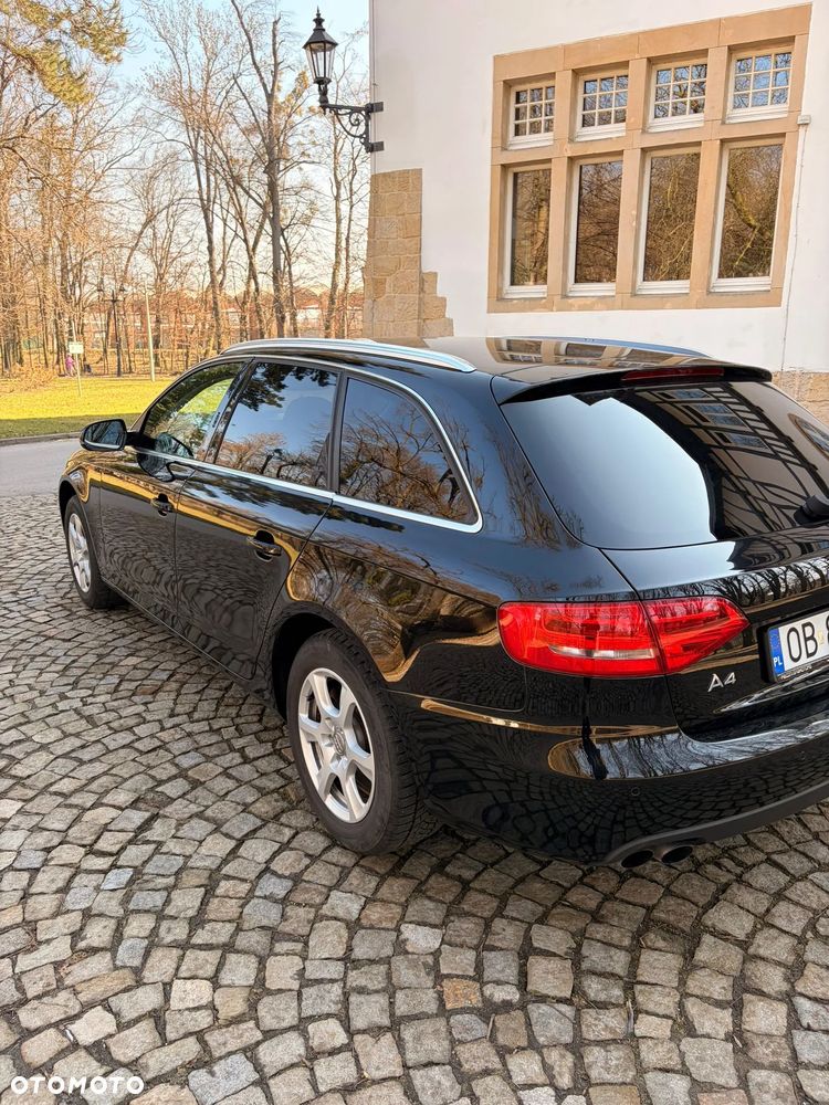 Audi A4 Avant - 4