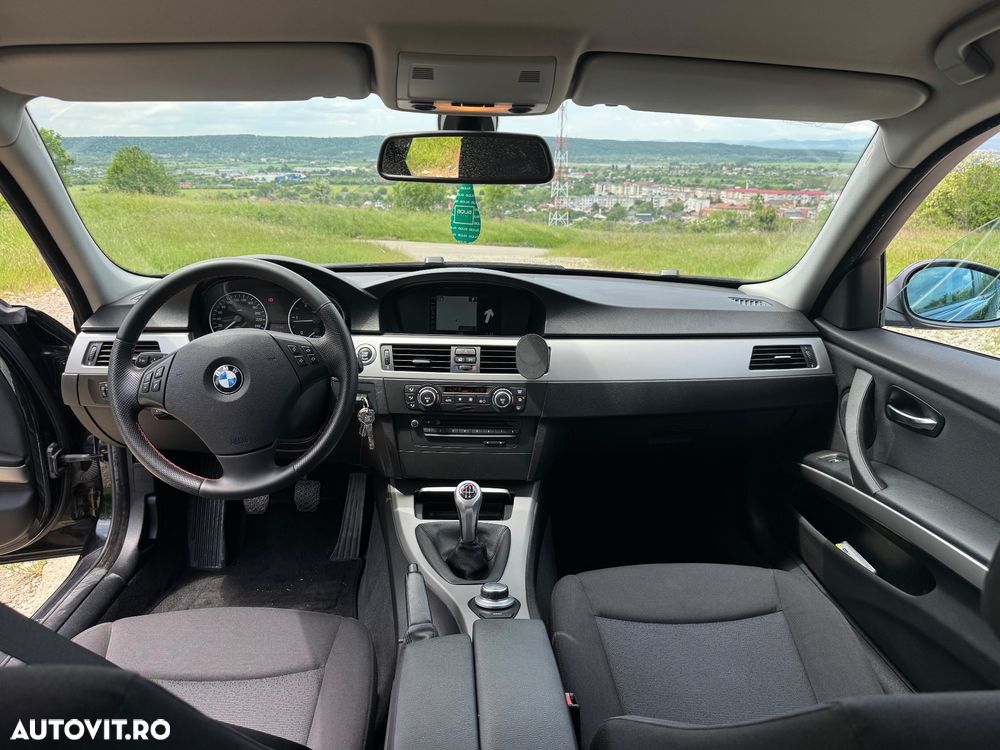 BMW Seria 3 318d - 8