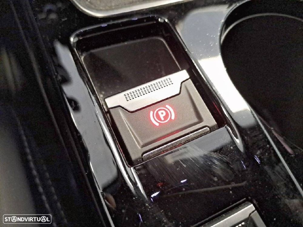 Peugeot 2008 1.5 BlueHDi GT - 25