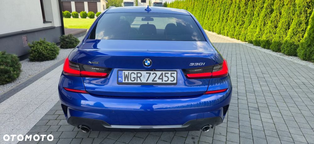 BMW Seria 3 330i xDrive M Sport - 10
