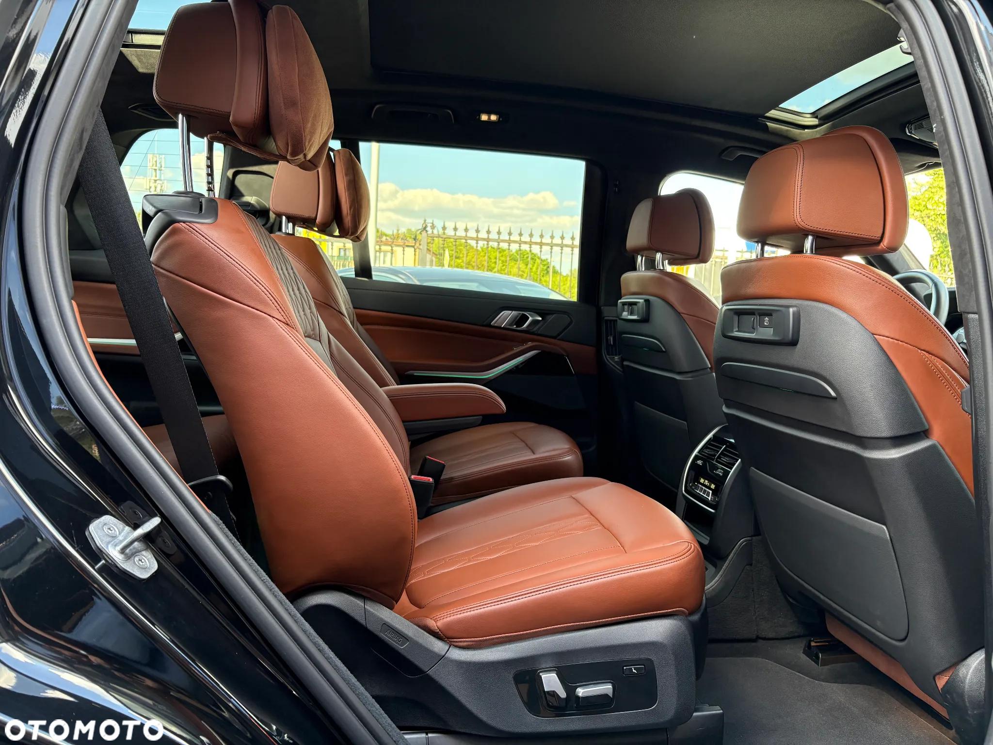 BMW X7 M50i sport - 37