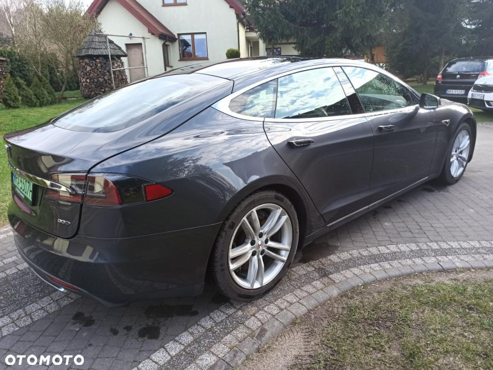Tesla Model S Long Range Plus - 4