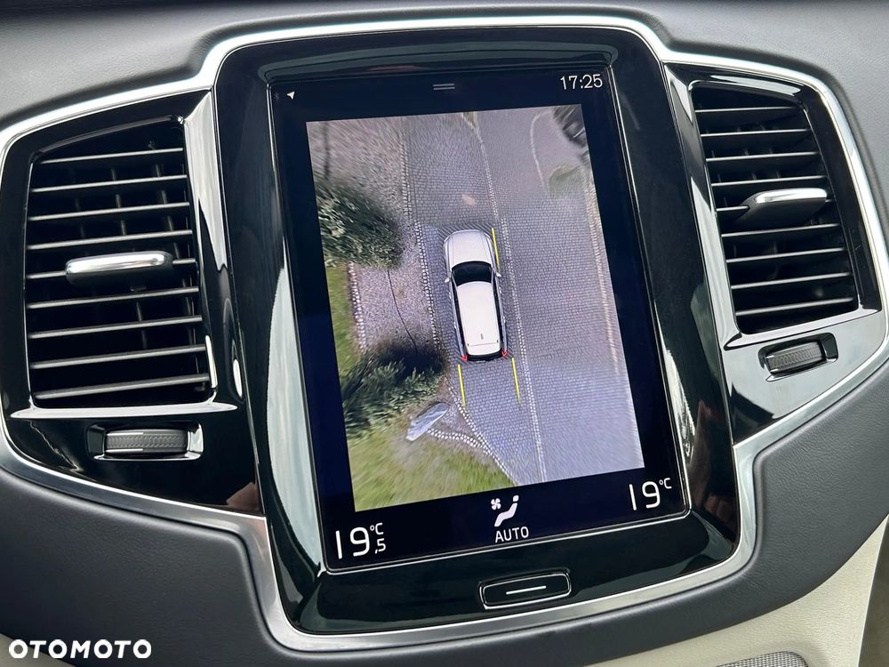 Volvo XC 90 D5 SCR AWD Inscription 7os - 21