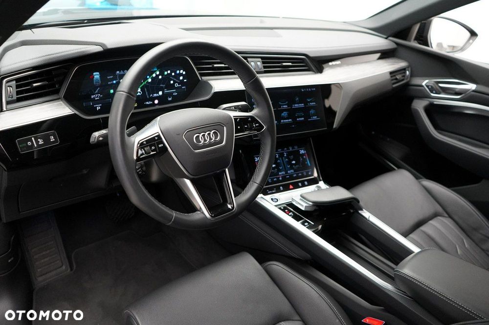 Audi Q8 Sportback e-tron - 20