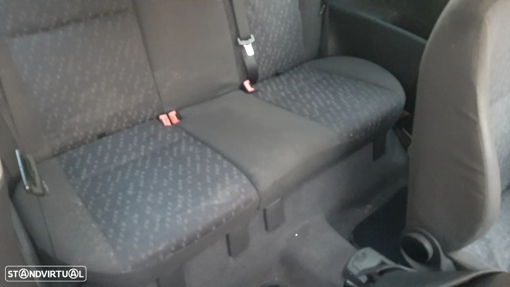 Ford Focus DI Trend - 9