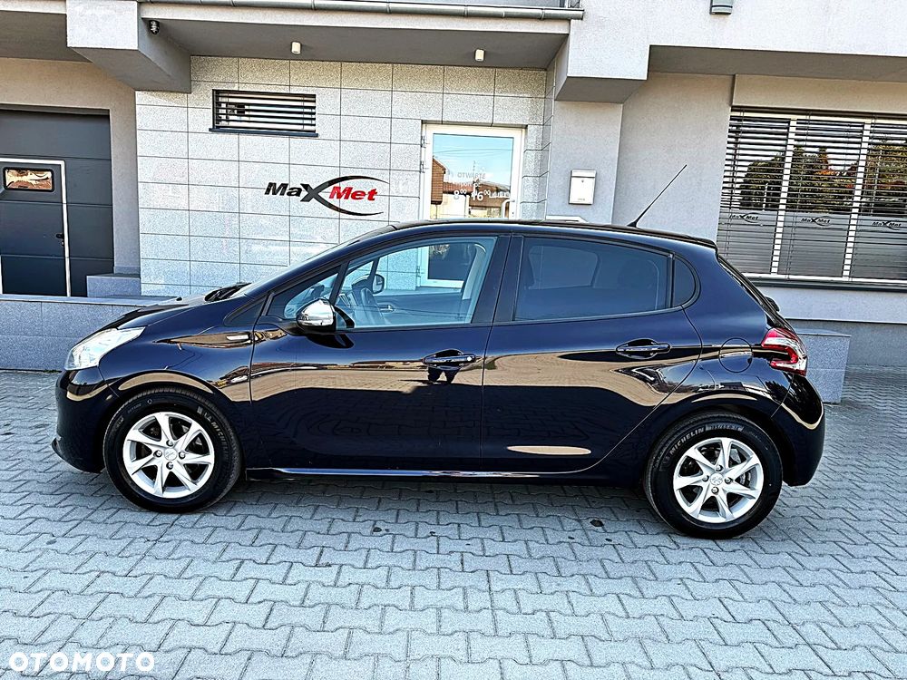 Peugeot 208 e-HDi 92 Stop&Start Style - 8