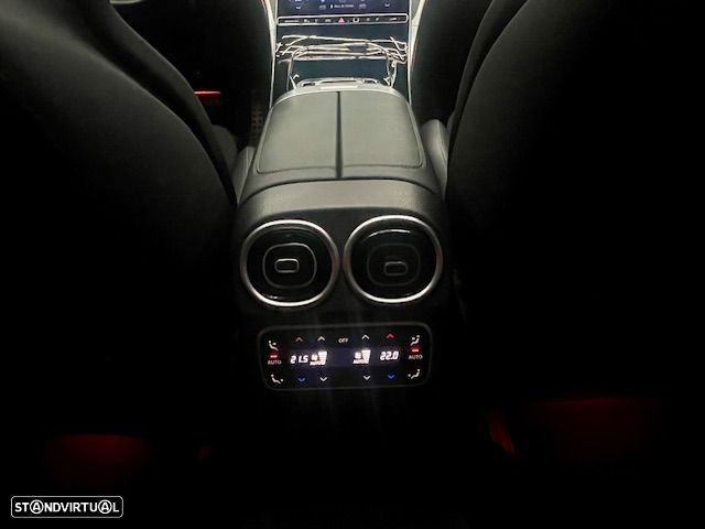 Mercedes-Benz C 63 AMG S E Performance 4Matic - 32