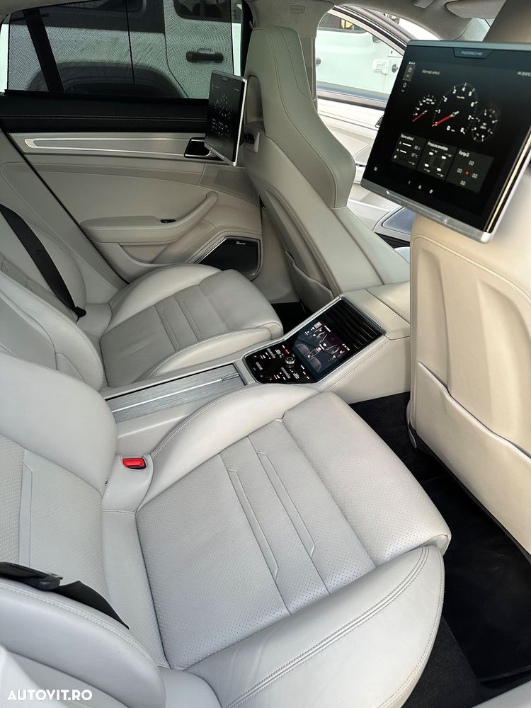 Porsche Panamera Turbo - 27