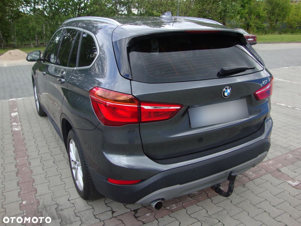 BMW X1 sDrive18d - 10