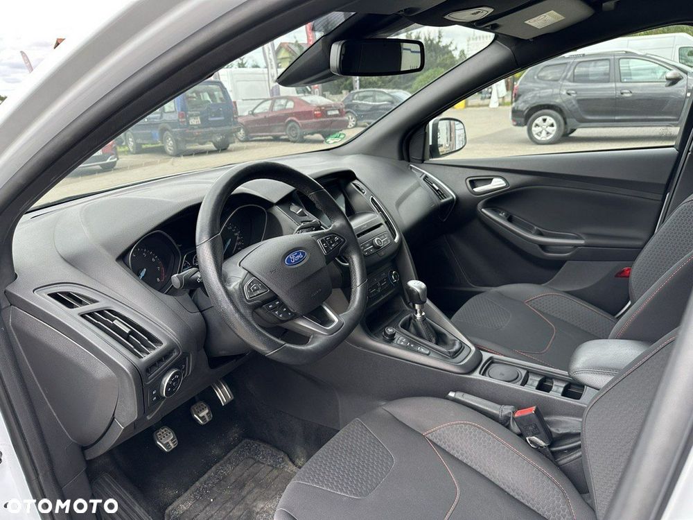 Ford Focus 1.0 EcoBoost ST-Line Black ASS - 19