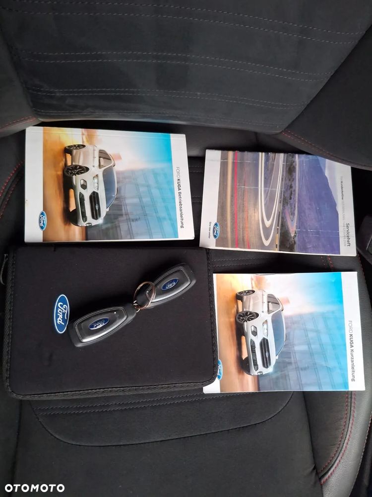 Ford Kuga 1.5 EcoBoost 2x4 ST-Line - 32