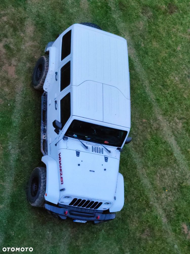 Jeep Wrangler 3.6 Unlim Sahara - 23