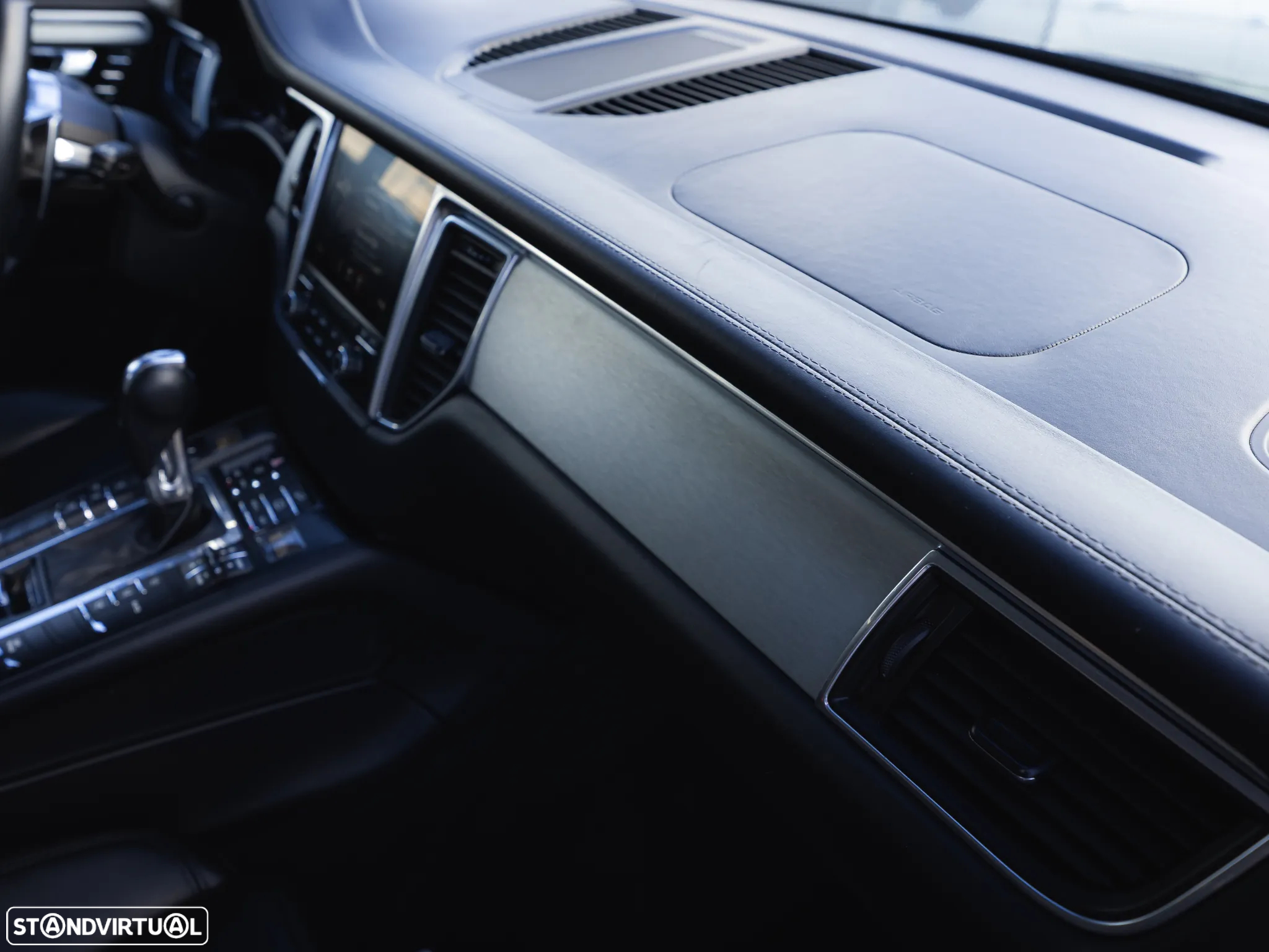 Porsche Macan Turbo - 19