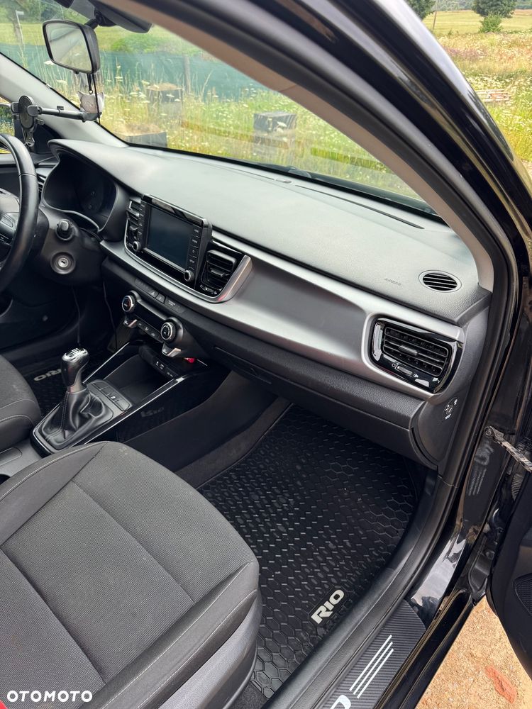 Kia Rio 1.4 L - 14