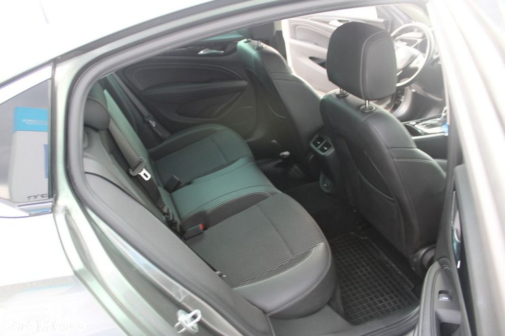 Opel Insignia - 27