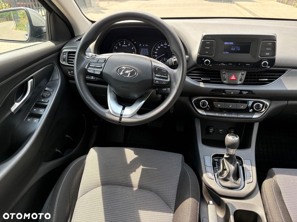 Hyundai i30 1.0 T-GDI Classic + DCT - 13