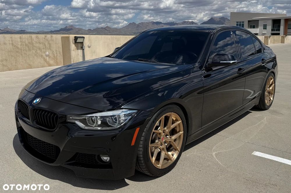 BMW Seria 3 330i M Sport - 3