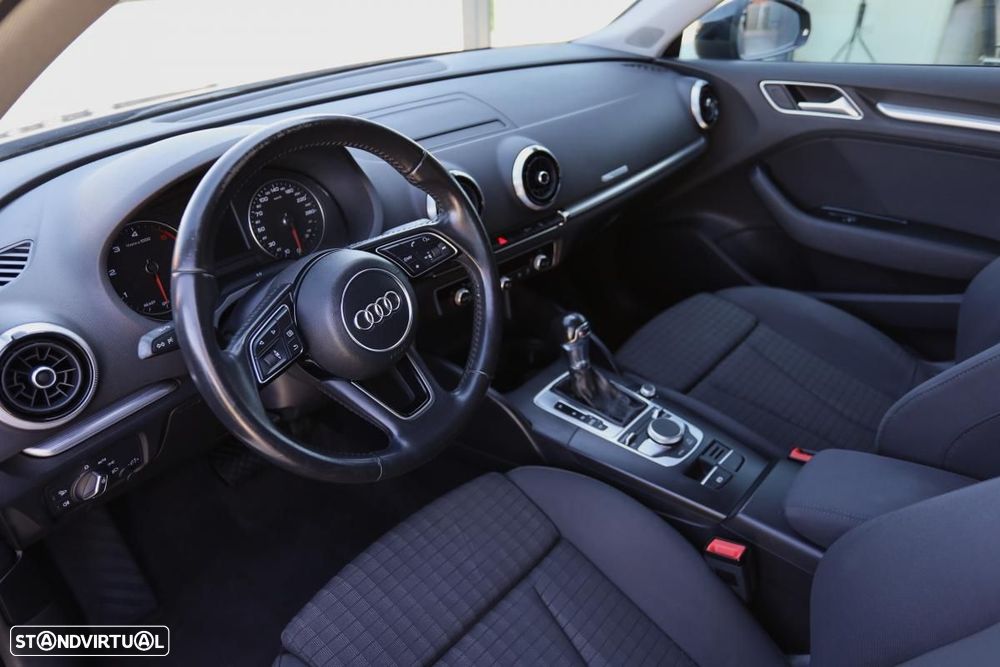 Audi A3 Sportback 1.6 TDI Sport S tronic — fotografia 7