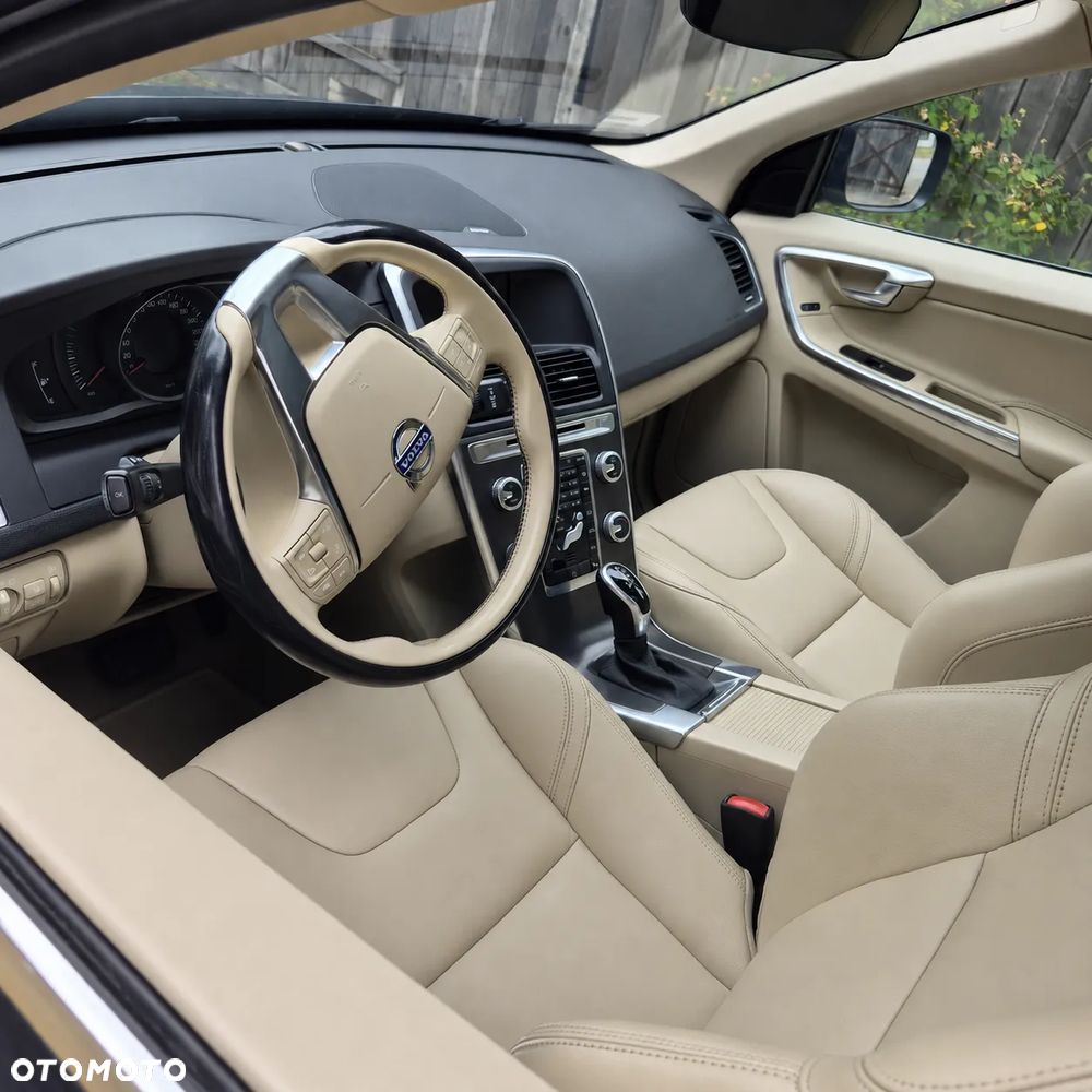 Volvo XC 60 D4 Drive-E Momentum - 20