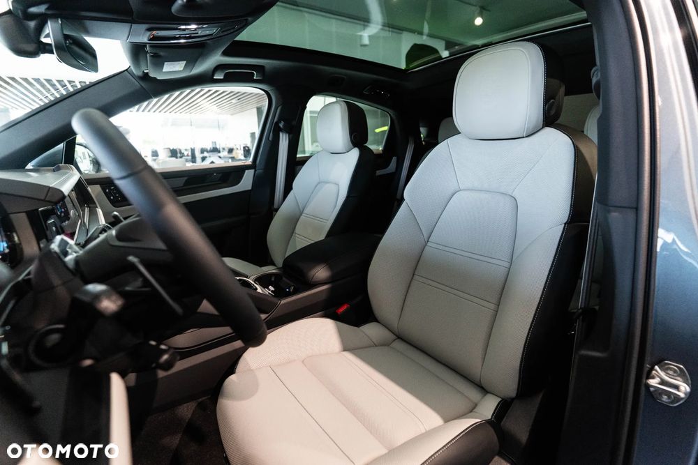 Porsche Cayenne Black Edition - 13