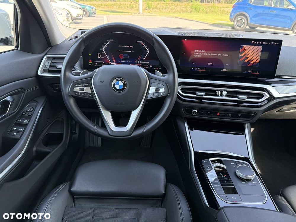 BMW Seria 3 320i - 6