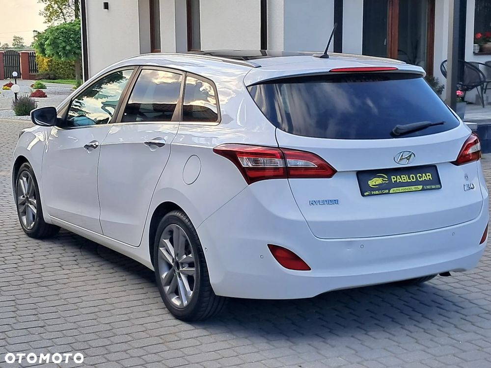 Hyundai i30 blue 1.6 CRDi DCT Premium - 14