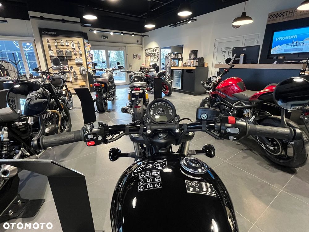 Triumph Bonneville Bobber - 7