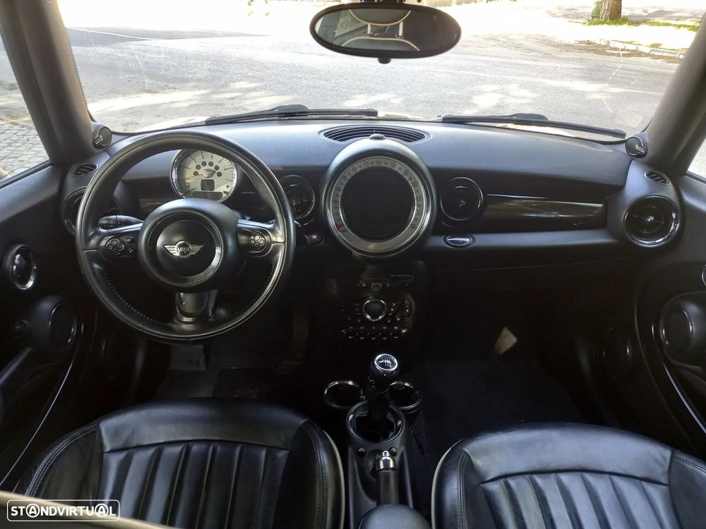 MINI 3 Portas Cooper D - 10