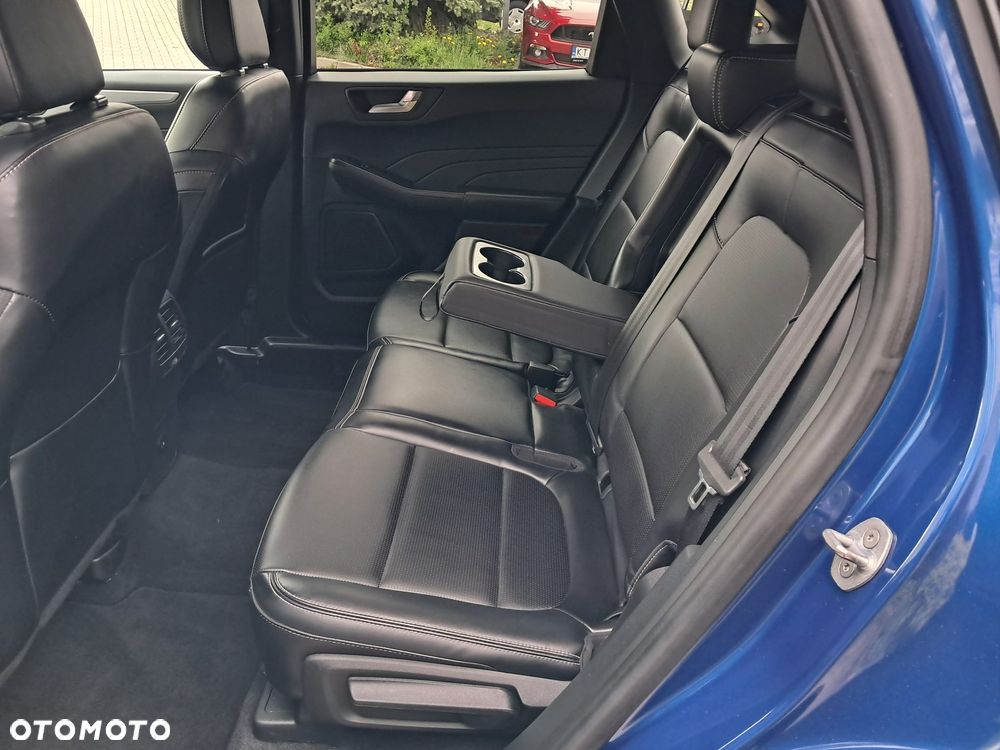 Ford Escape 2.0 EcoBoost AWD Titanium - 23