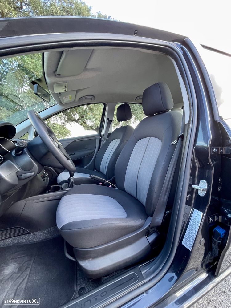 Fiat Punto 1.3 M-Jet Lounge S&S - 11