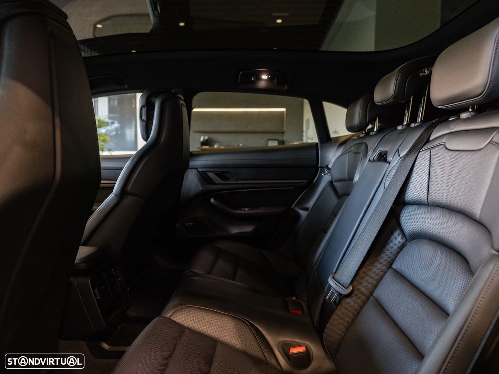 Porsche Taycan Sport Turismo 4S - 29