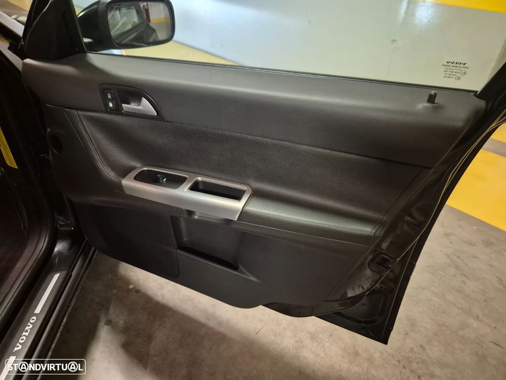 Volvo V50 2.0 D Nível 1 - 36