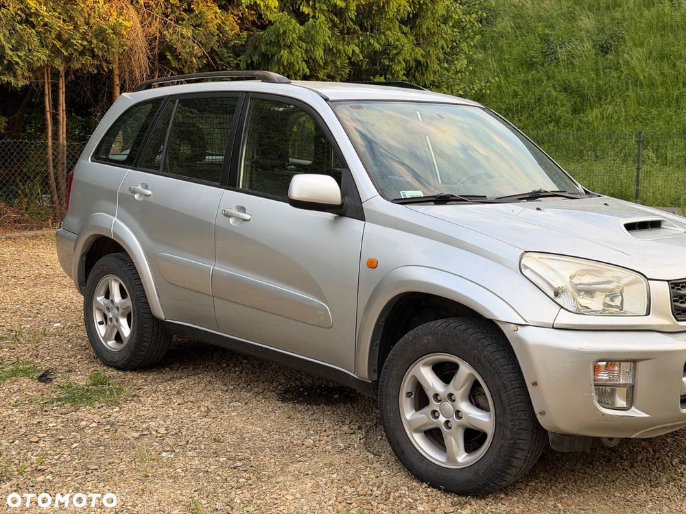 Toyota RAV4 D-4D 4x4 - 4