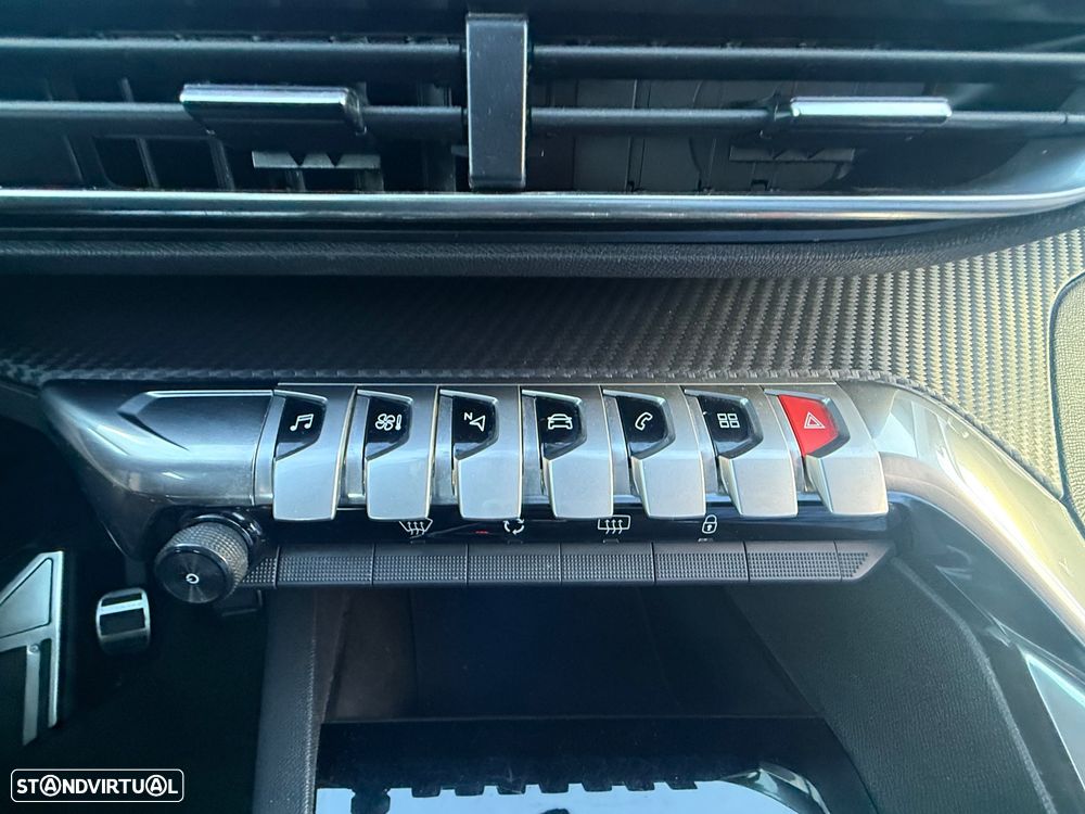 Peugeot 3008 1.5 BlueHDi GT - 8