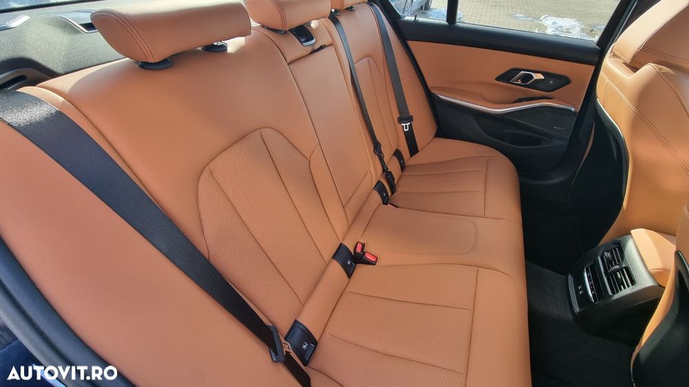 BMW Seria 3 320i AT - 11