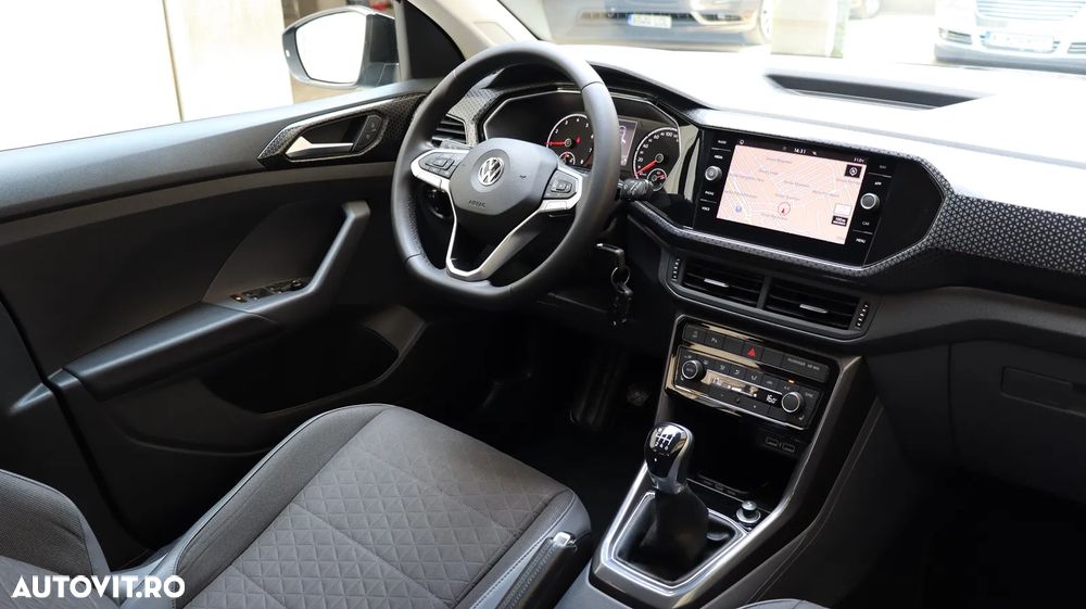 Volkswagen T-Cross - 22