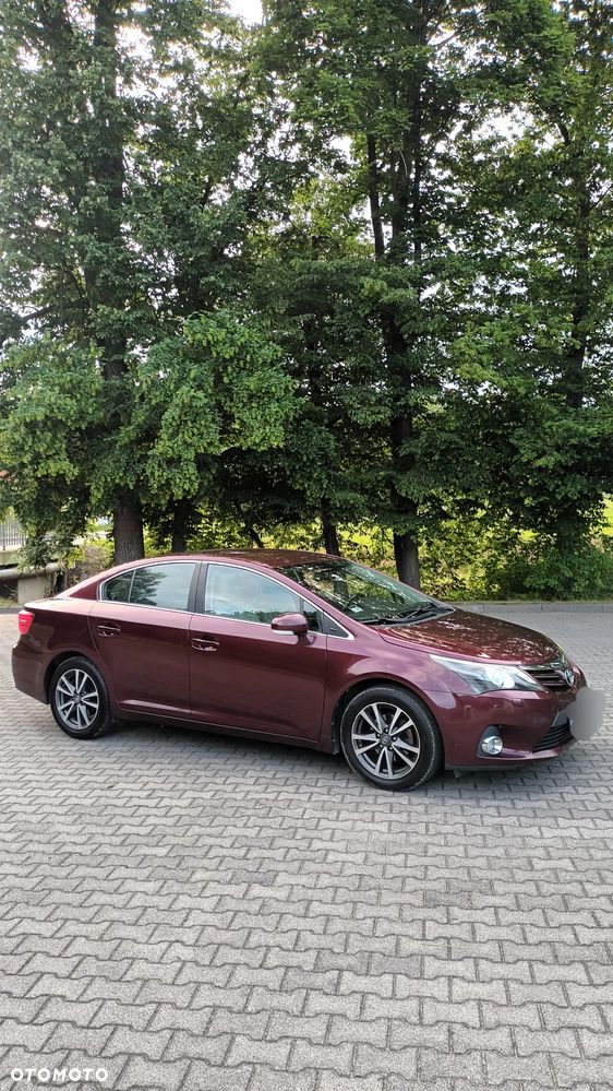 Toyota Avensis 1.8 Premium - 8