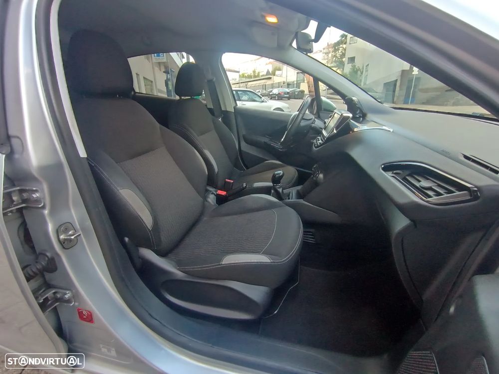 Peugeot 208 1.4 HDi Active - 20