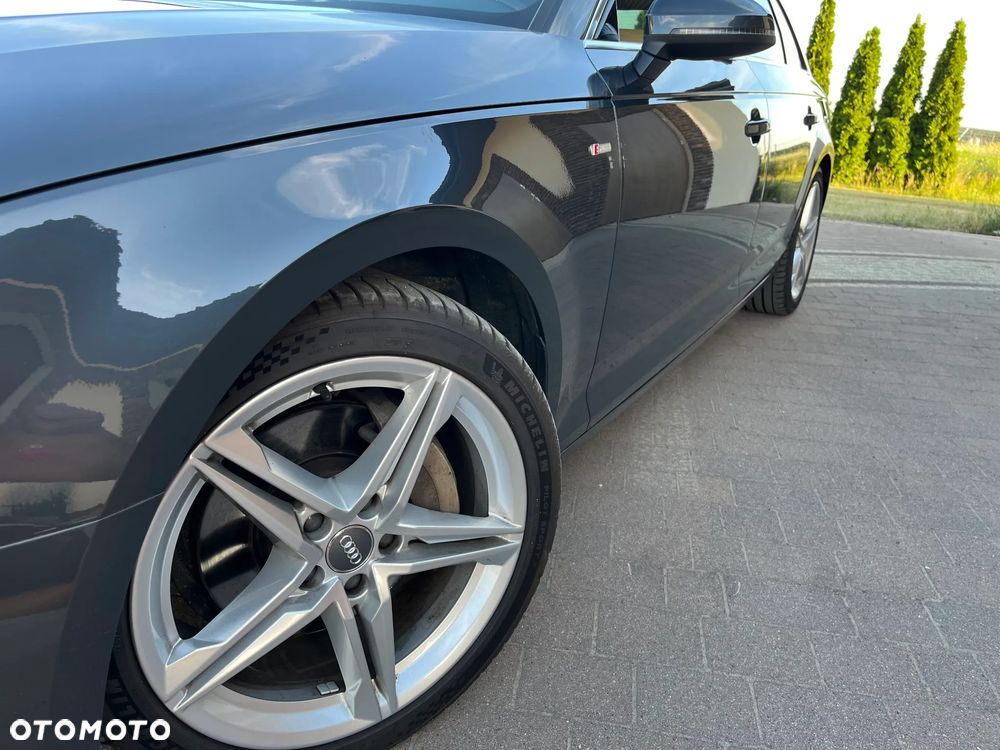Audi A4 Avant 2.0 TDI DPF clean diesel quattro S tronic S line Sportpaket - 3