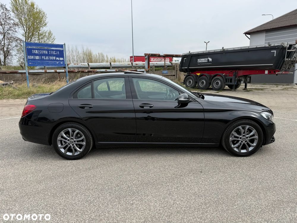 Mercedes-Benz Klasa C 180 7G-TRONIC Exclusive - 11