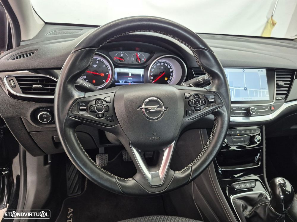Opel Astra Sports Tourer - 12