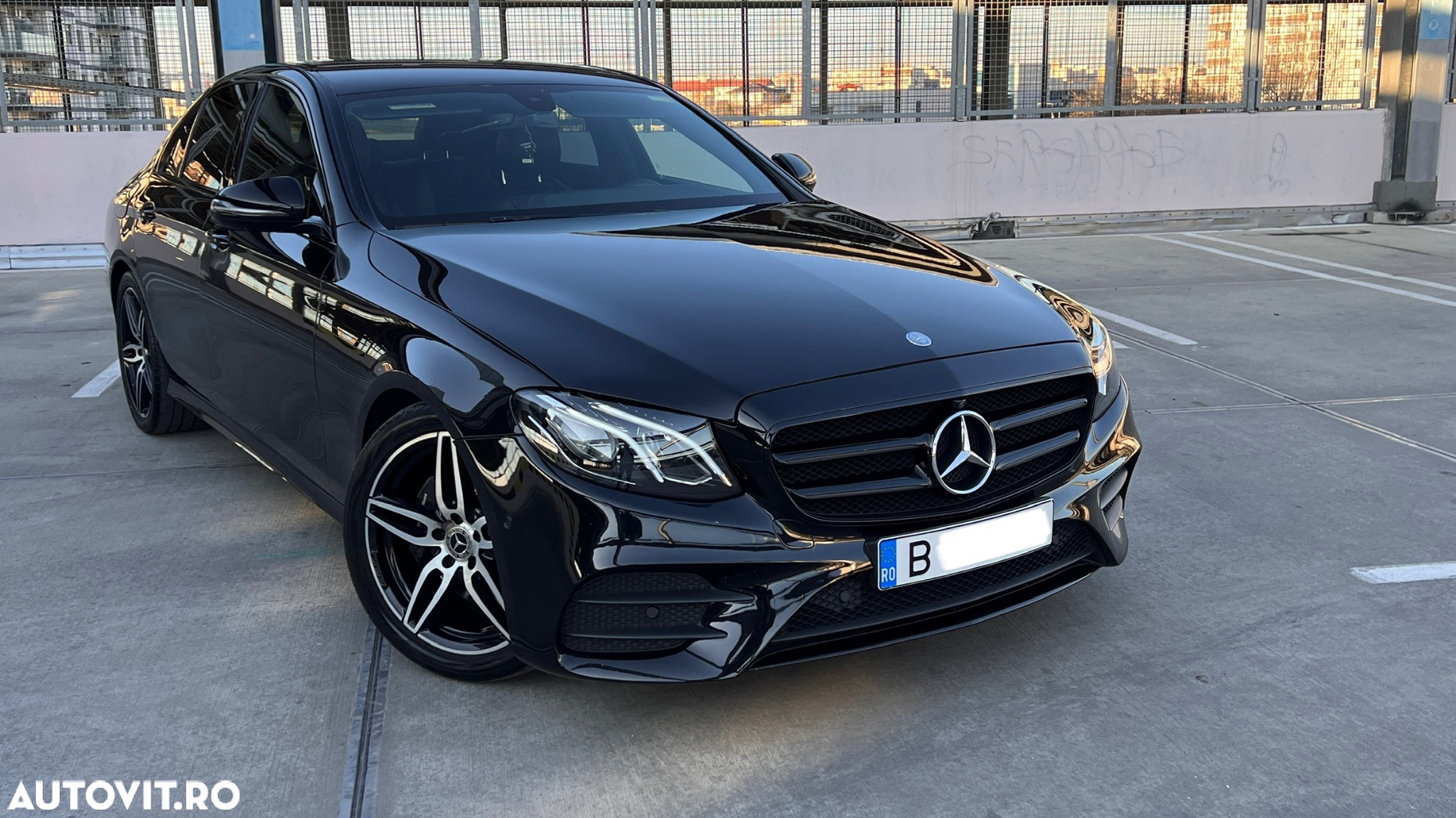 Mercedes-Benz E 220 d 9G-TRONIC AMG Line - 4