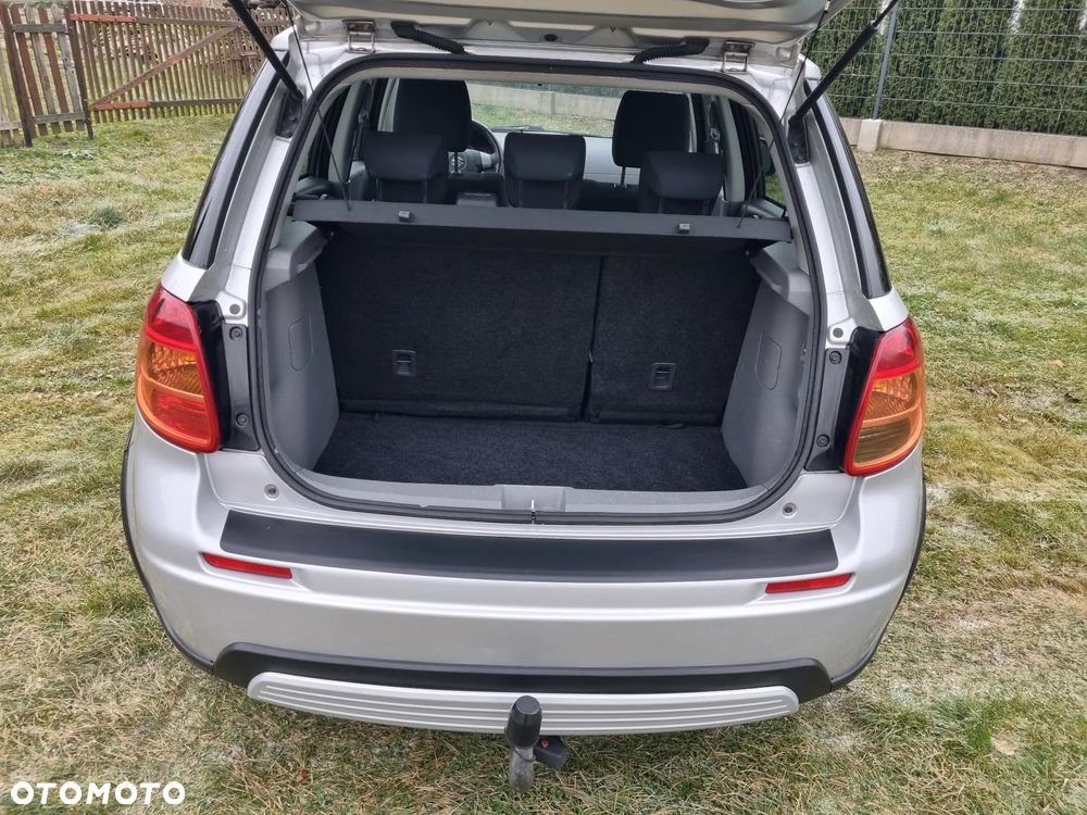 Suzuki SX4 1.9 DDiS DPF 4x4 Comfort - 15