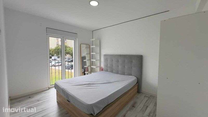 Excelente Apartamento T3 Mobilado para Arrendamento – Centro da Moita - Grande imagem: 3/6