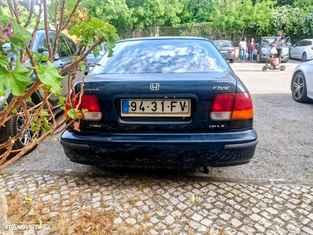Honda Civic 1.5i LS - 1